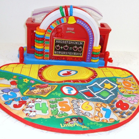 FISHER PRICE LITTLE PEOPLE TIME-TO-LEARN PRESCHOOL MAT - Picture 1 of 1